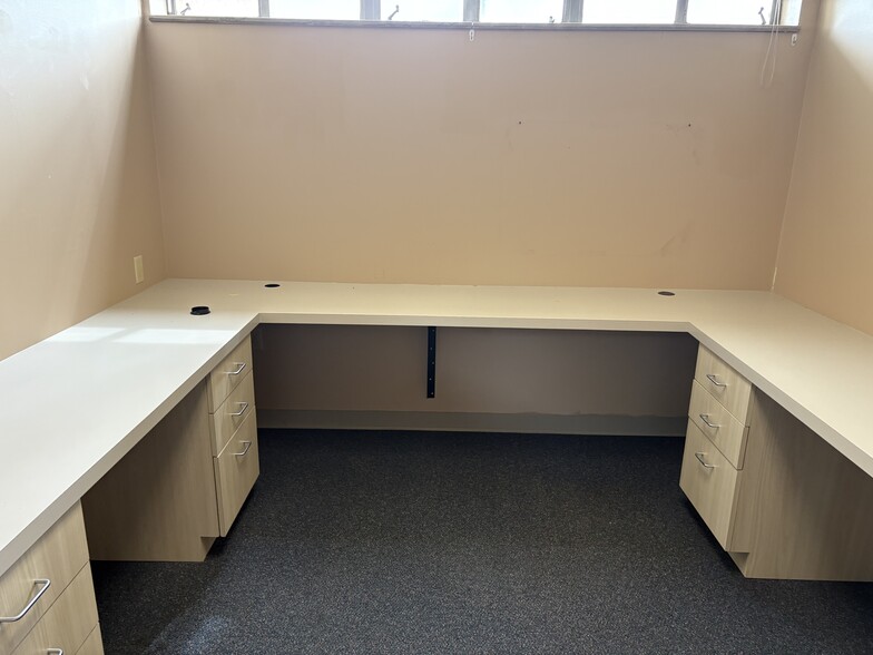 More Photos Of 1629 Union Ave, Natrona Heights Medical For Lease