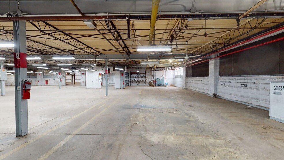 More Photos Of 1509 W Le Moyne St, Melrose Park Warehouse For Sale