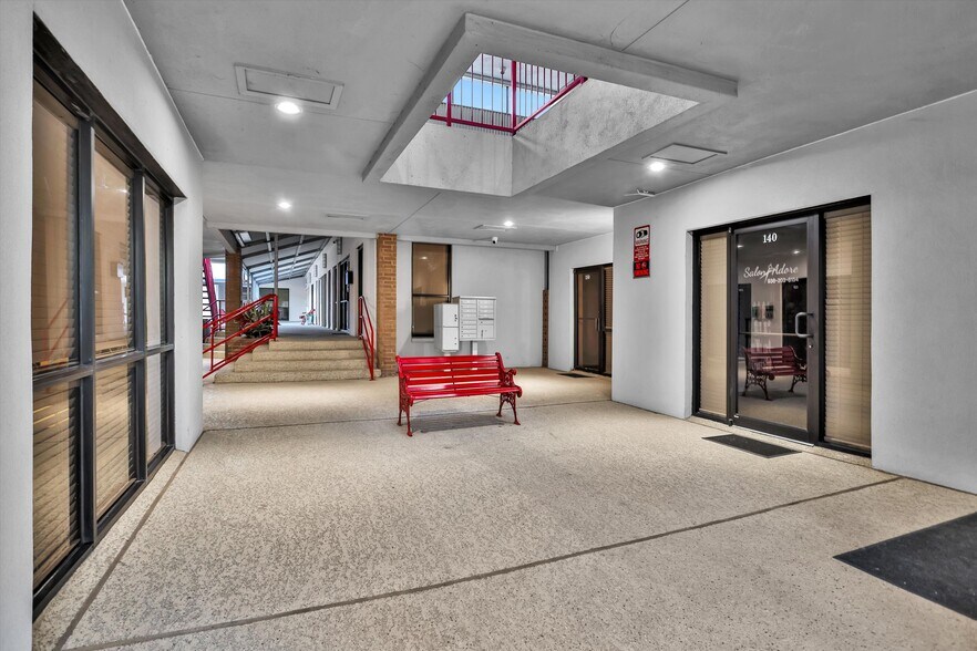 More Photos Of 3421 W Davis St, Conroe Medical For Lease