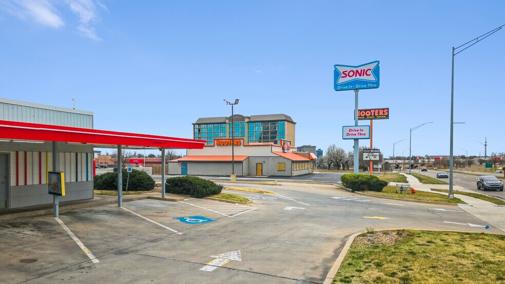 More Photos Of , Oklahoma City General Retail For Sale