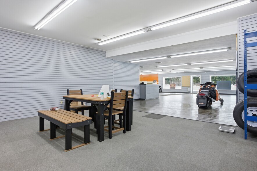 More Photos Of 4150 State Highway 13, Wisconsin Dells Freestanding For Sale