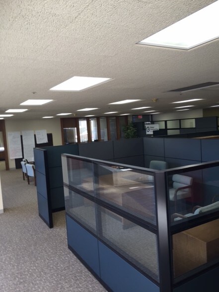 More Photos Of 501 15th St, Moline Office For Lease