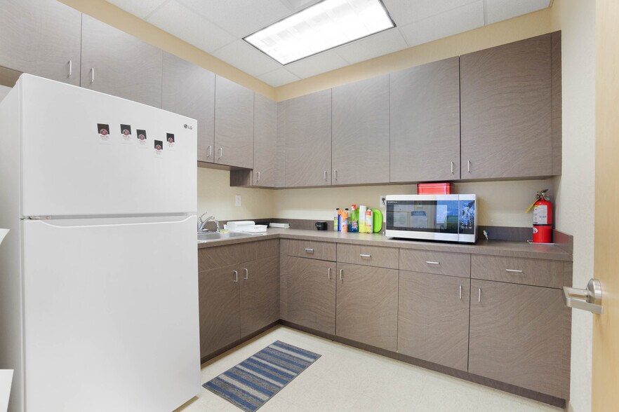 More Photos Of 844 N Stone St, Deland Medical For Sale