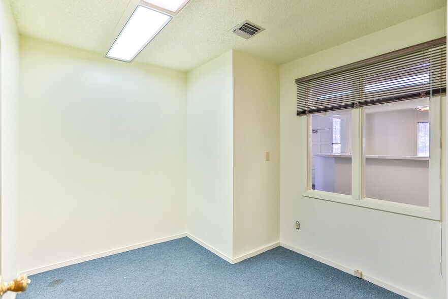 More Photos Of 2921 El Camino Ave, Sacramento Medical For Lease