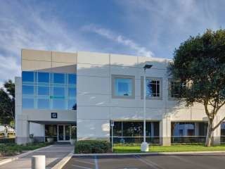 More Photos Of 1 Technology Dr, Irvine Light Manufacturing For Lease