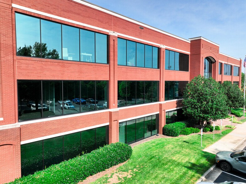 More Photos Of 1511 Sunday Dr, Raleigh Office For Lease