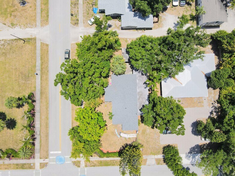 More Photos Of 1865 18th Ave, Vero Beach Multifamily For Sale