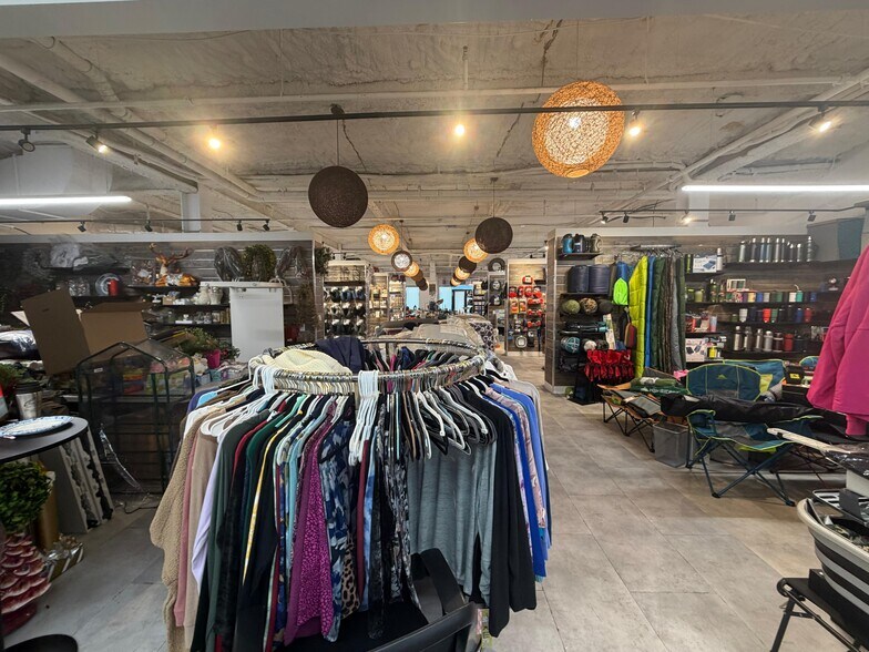 More Photos Of 2250 59th St, Brooklyn Office For Lease