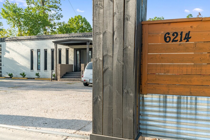 More Photos Of 6210 Laura Koppe Rd, Houston Apartments For Sale