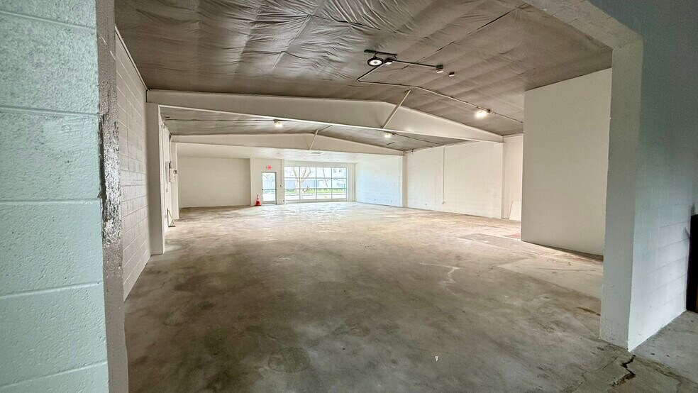 More Photos Of 1241 W Holt Ave, Pomona Storefront Retail Office For Lease