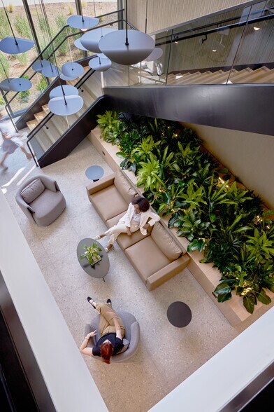 More Photos Of 5555 Windward Pky W, Alpharetta Loft Creative Space For Lease