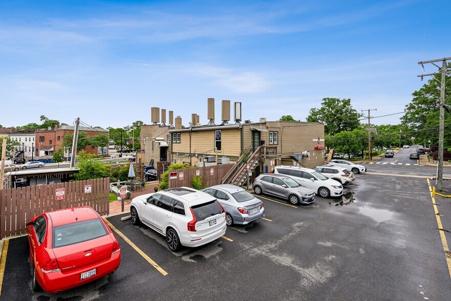 More Photos Of 2725-2731 Washington Blvd, Arlington Multifamily For Sale