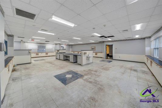 More Photos Of 114 Devaughn Ave, Montezuma Medical For Sale