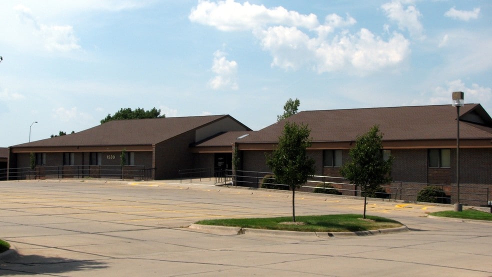 Primary Photo Of 1530 S 70th St, Lincoln Office For Lease