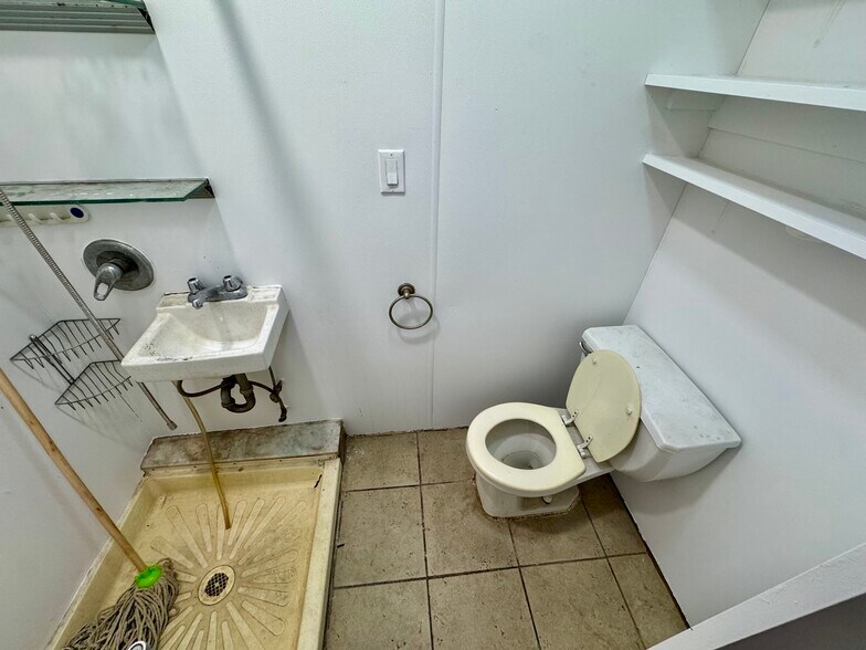 More Photos Of 26 Henry St, New York Apartments For Lease