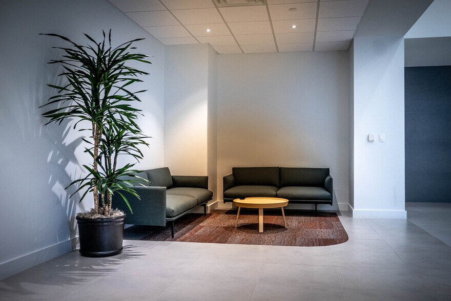 More Photos Of 1255 Corporate Dr, Irving Office For Lease