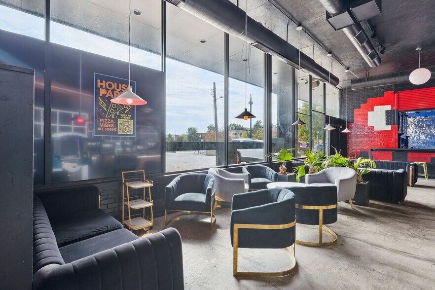 More Photos Of 1012 N Walker Ave, Oklahoma City Bar For Lease
