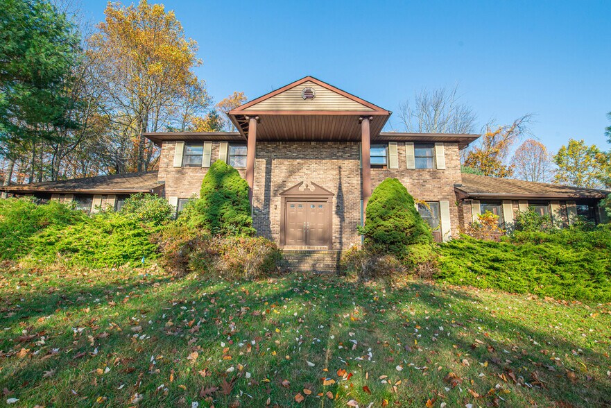 More Photos Of 74 S Powder Mill Rd, Morris Plains Office Residential For Sale