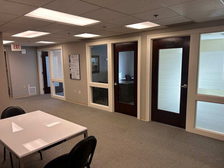 More Photos Of 180 Haven St, Reading Office For Lease