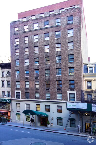 More Photos Of 121 E 60th St, New York Medical For Lease