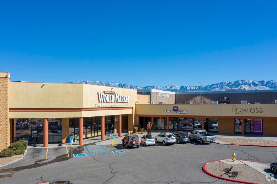 More Photos Of 3301 Menaul Blvd NE, Albuquerque Storefront For Sale