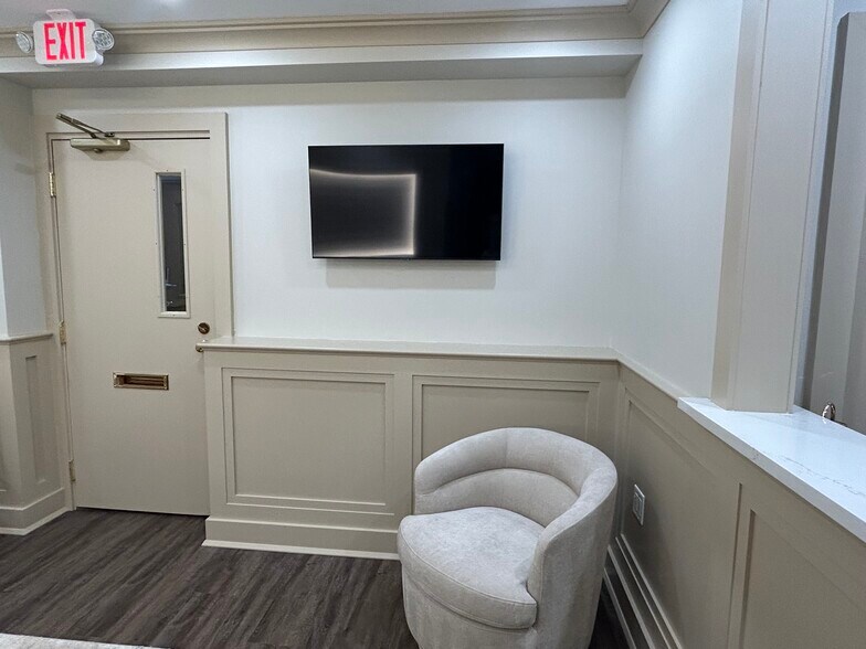 More Photos Of 200 White Rd, Little Silver Medical For Lease