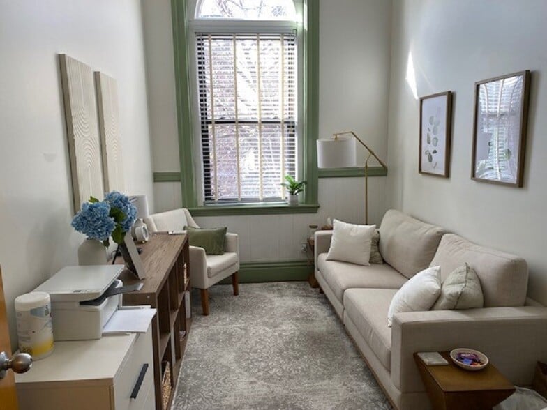 More Photos Of 5 Warren St, Concord Storefront Retail Office For Sale