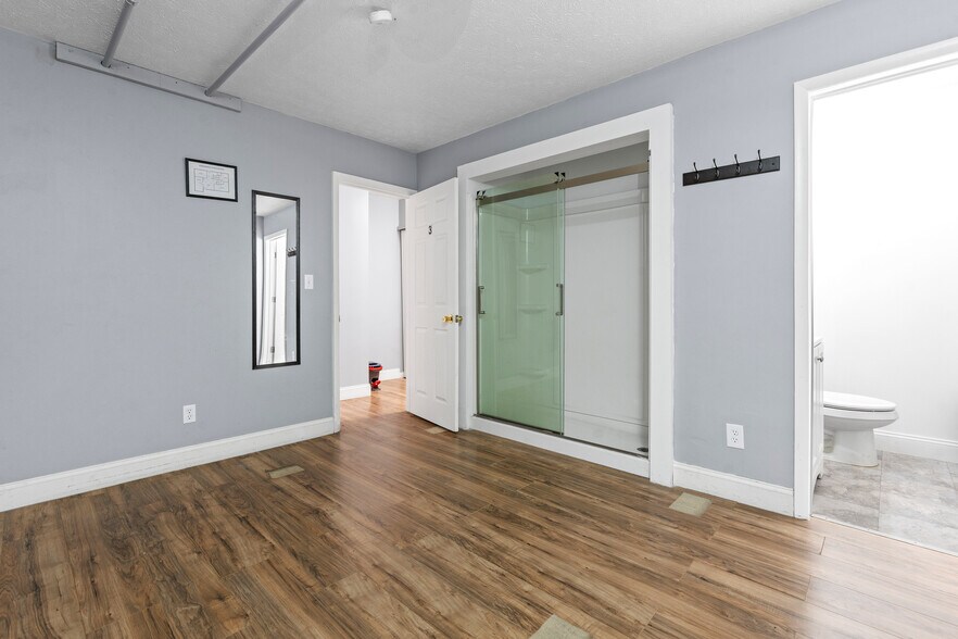 More Photos Of 2179 Miamisburg Centerville Rd, Dayton Office For Sale