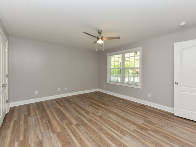 More Photos Of 225 Douglas St, Holly Springs Apartments For Sale