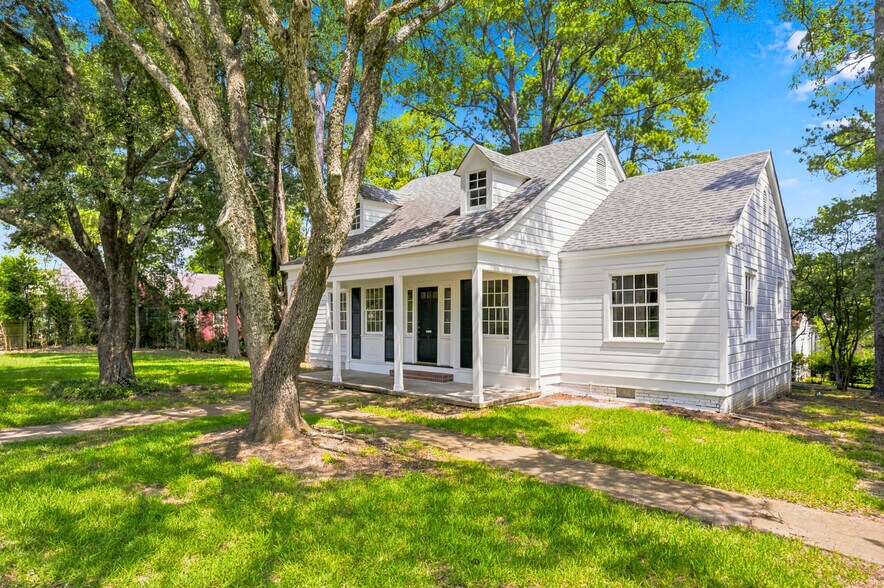 More Photos Of 1224 E Fortification St, Jackson Office For Sale