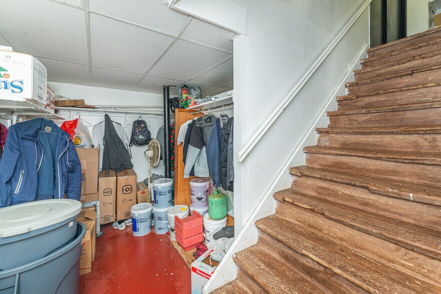 More Photos Of 768 Stuyvesant Ave, Lyndhurst General Retail For Sale