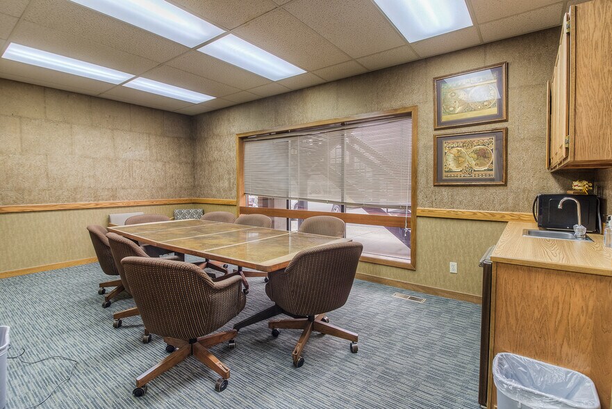 More Photos Of 304-308 N 3rd St, Yakima Office For Sale