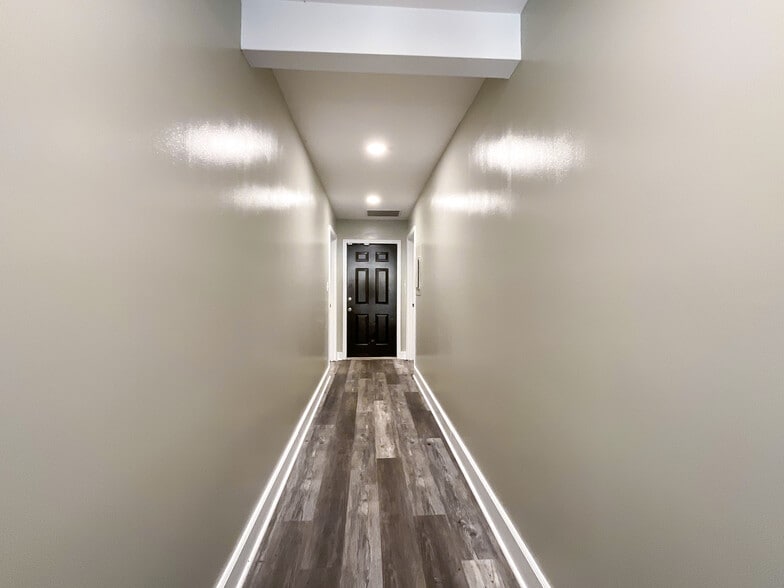 More Photos Of 1804 Lucas Ln, Charlotte Industrial For Lease