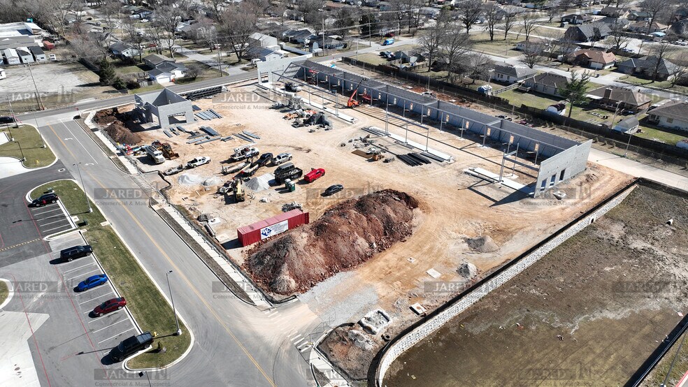 More Photos Of 3444 W Sunshine St, Springfield Storefront For Lease