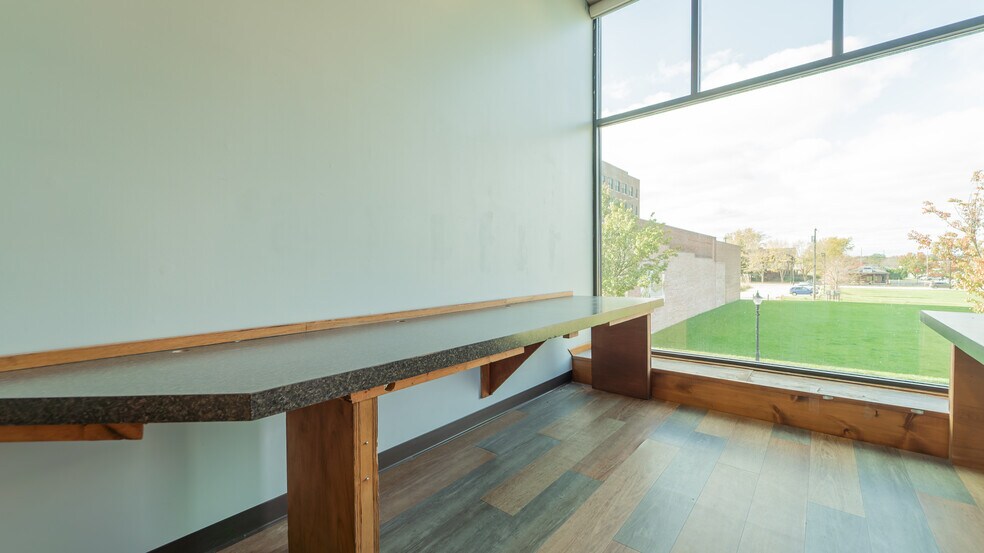 More Photos Of 710 Franklin St, Michigan City Freestanding For Lease