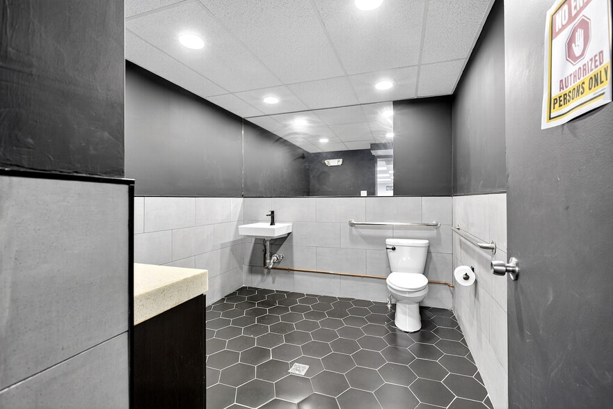 More Photos Of 482 Rt-38, Maple Shade Township Freestanding For Sale