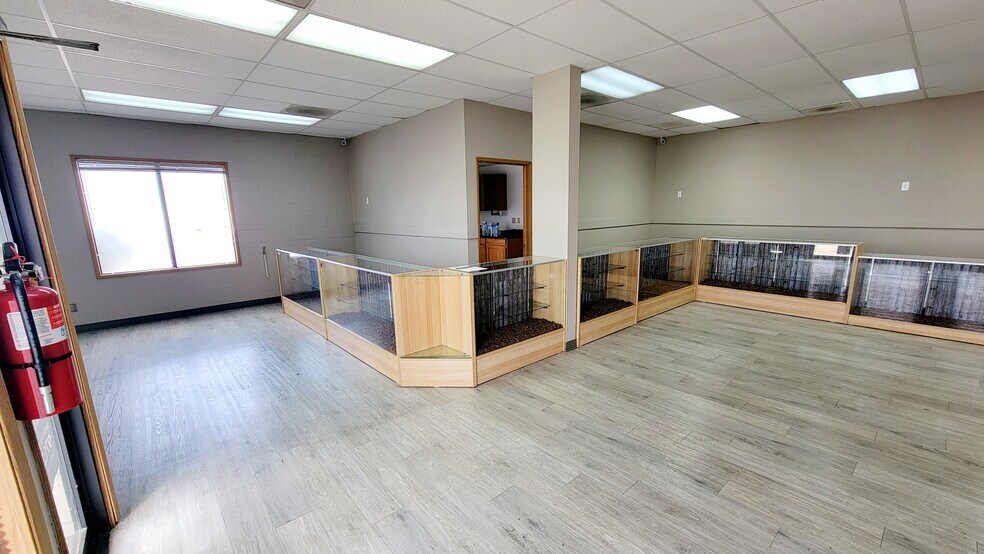 More Photos Of 1310-1330 12th St SE, Salem General Retail For Sale