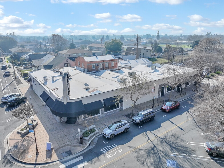 More Photos Of 561 1st St, Brentwood Storefront Retail Office For Sale