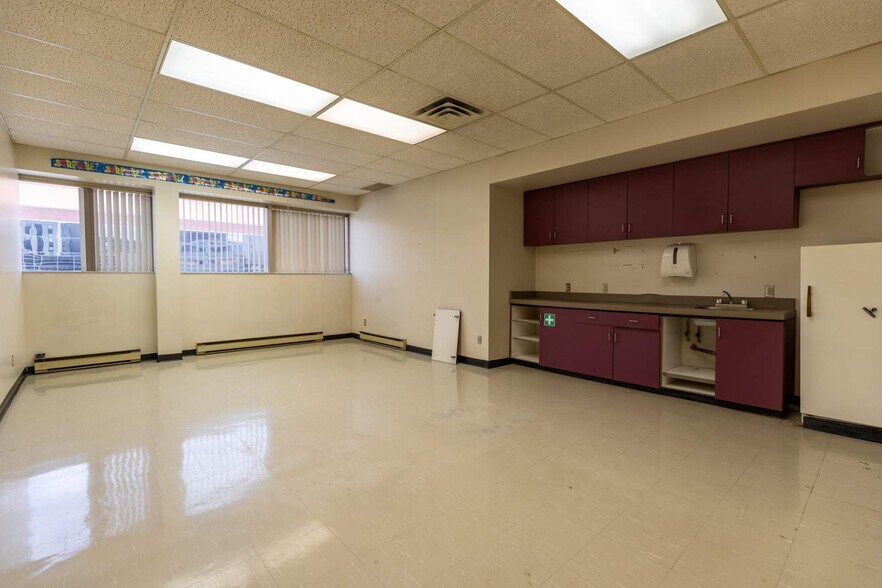 More Photos Of 2 Lisgar St, Sudbury Office For Sale