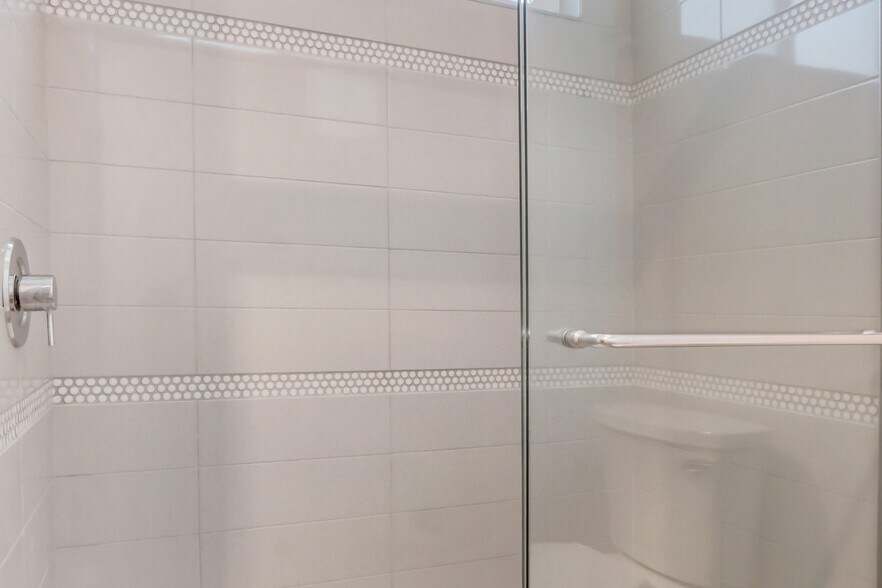 More Photos Of 700 S 6th St, Burbank Apartments For Sale