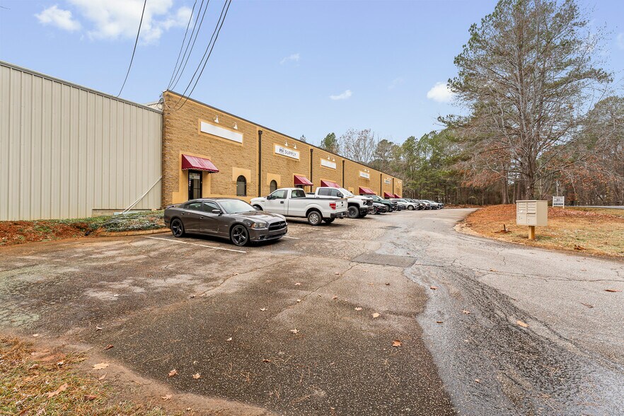 Primary Photo Of 3337 Air Park Rd, Fuquay Varina Light Manufacturing For Sale