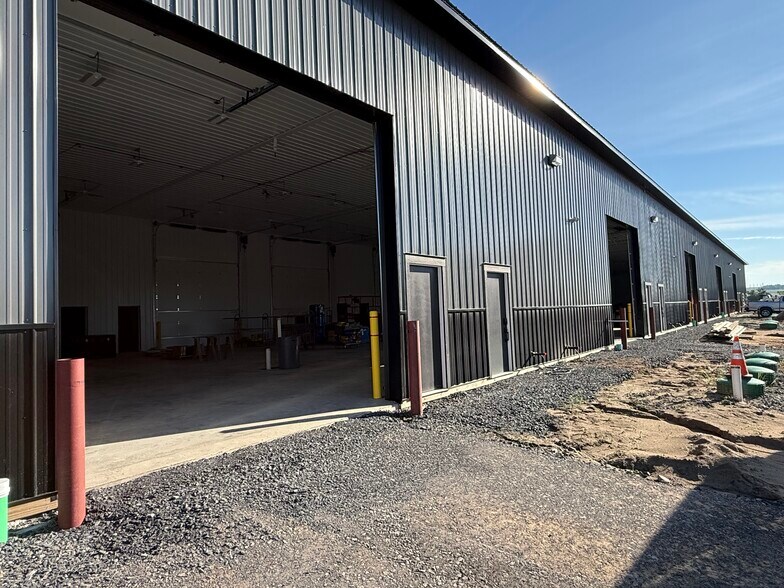 More Photos Of 1134 NY State Route 5, Elbridge Light Distribution For Lease