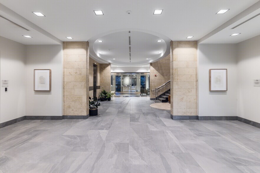 More Photos Of 8300 N Mopac Expy, Austin Office For Lease