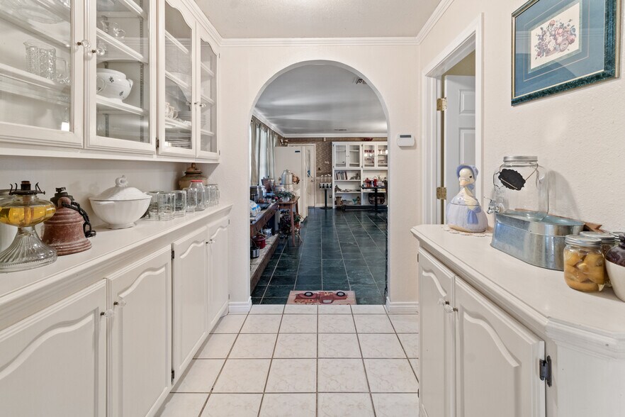 More Photos Of 750 N US Highway 287, Palestine Multifamily For Sale