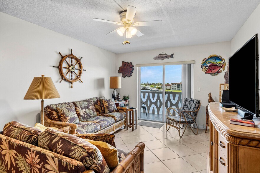 More Photos Of 628 Southwind Cir, North Palm Beach Apartments For Sale