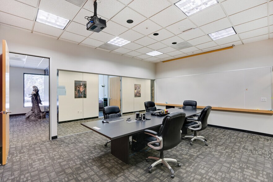 More Photos Of 980 University Ave, Los Gatos Flex For Sale