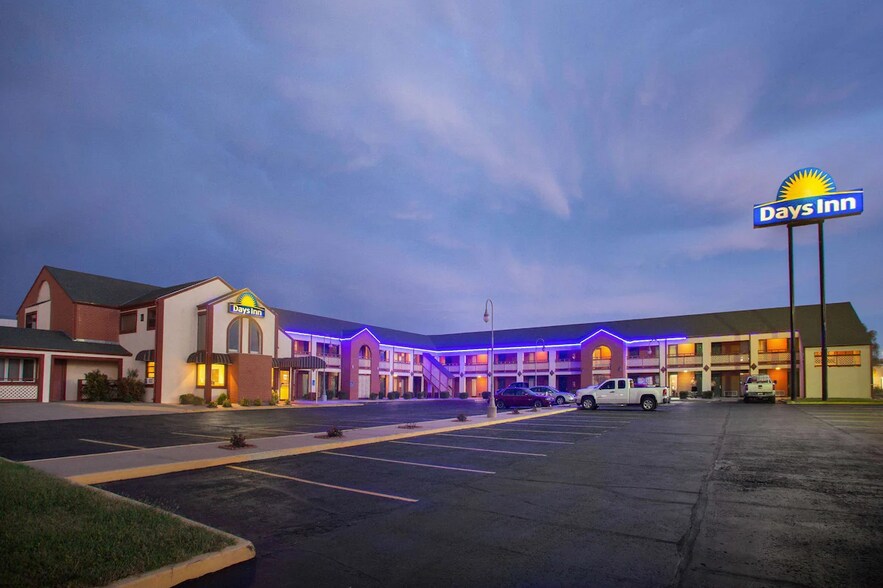 More Photos Of 550 S Florence St, Wichita Hotel For Sale