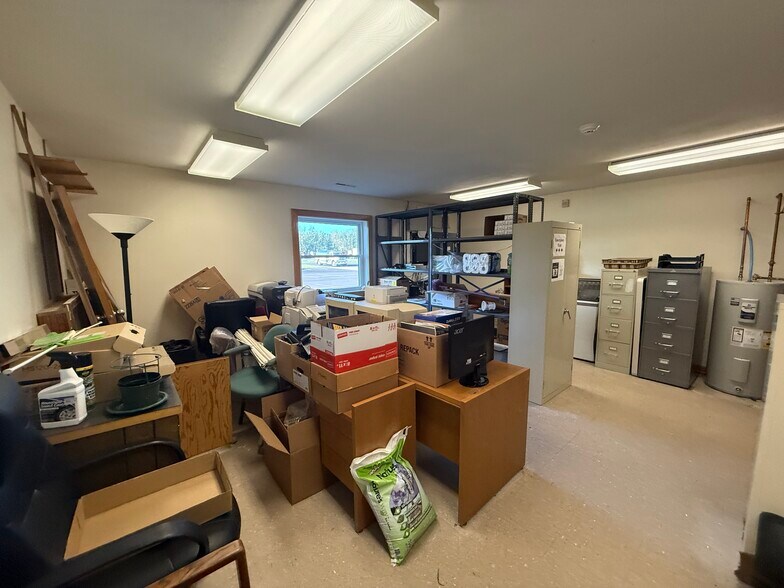More Photos Of 8287-8289 Loop Rd, Baldwinsville Office For Lease