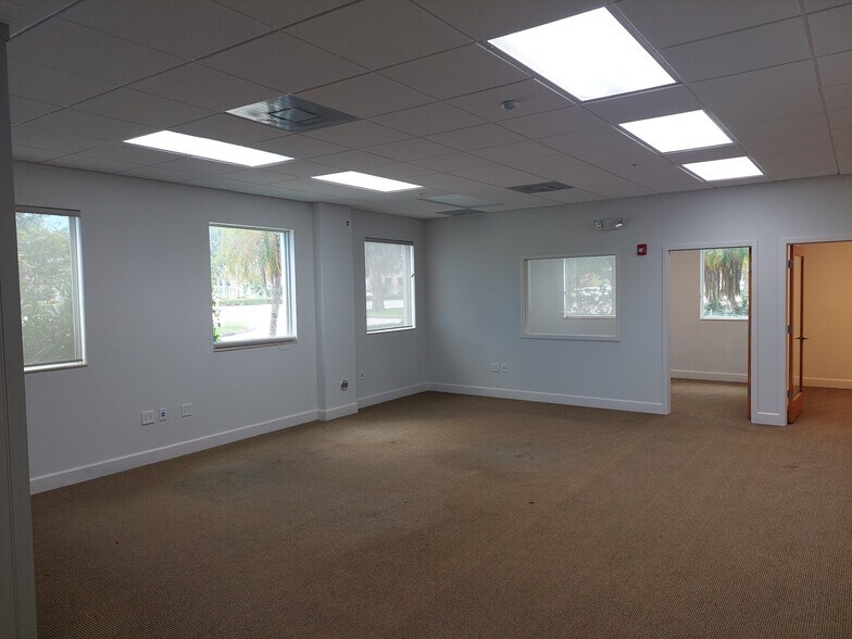 More Photos Of 240 NW Peacock Blvd, Port Saint Lucie Medical For Lease