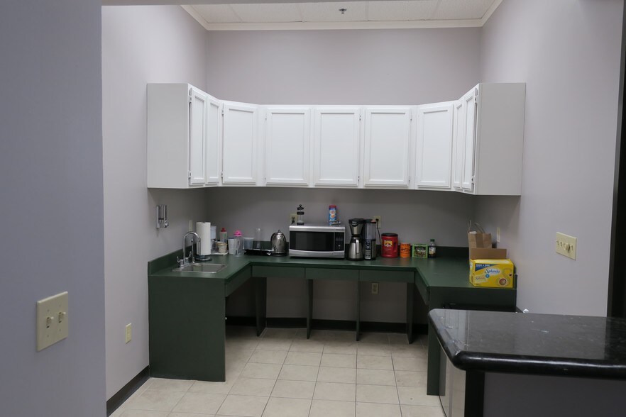 More Photos Of 9889 Bellaire Blvd, Houston Unknown For Lease